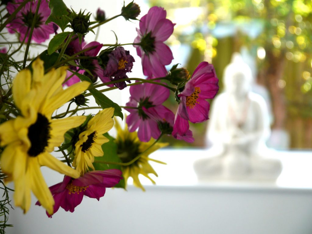 Dinning Table Flowers